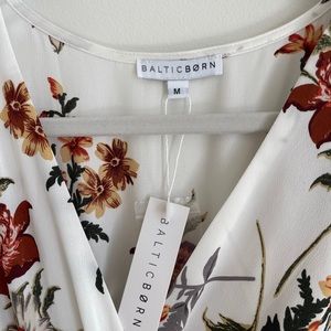 Bump friendly fall dress